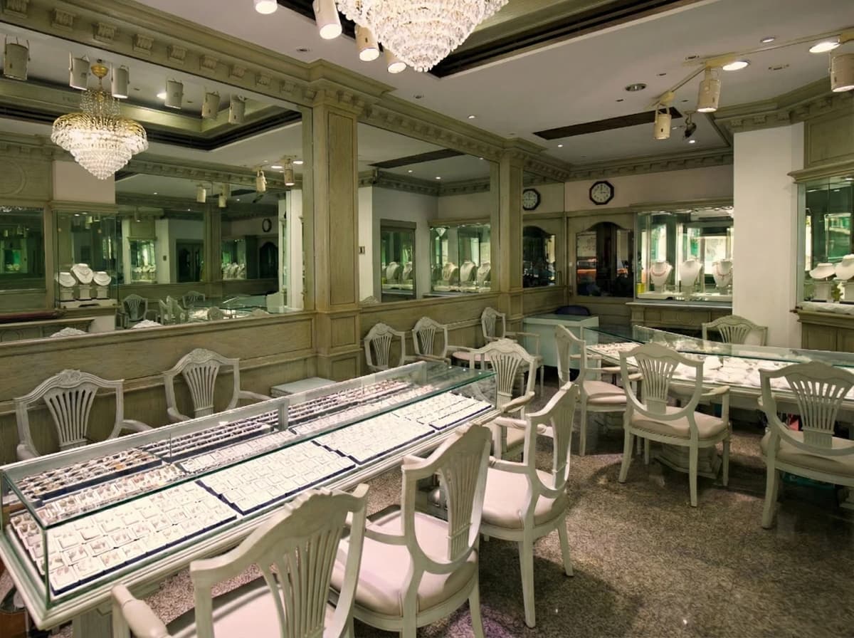 Dararat Diamond Showroom Bangkok